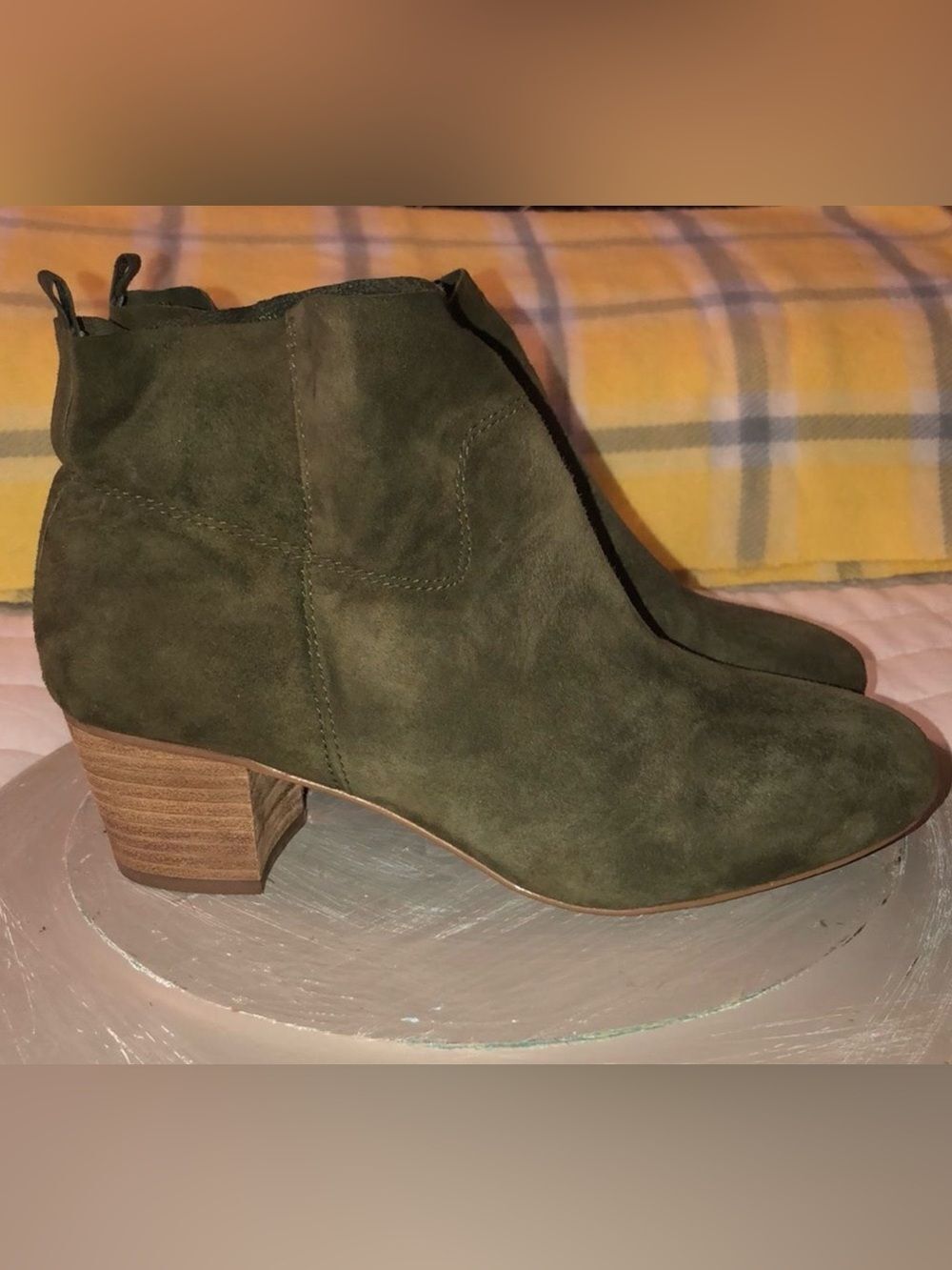Steve Madden 8.5 Harber Suede Leather Ankle Booties in Camo Olive Green